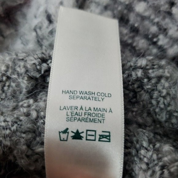 Roots Canada Poncho One Size Wool Blend Fringe Cowl Neck Cape Plaid Gray Sweater - Picture 9 of 9